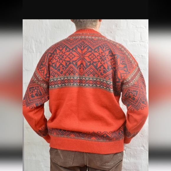 Dale of Norway Men's Red Wood Hand Knit Nordic Sweater - Picture 3 of 9